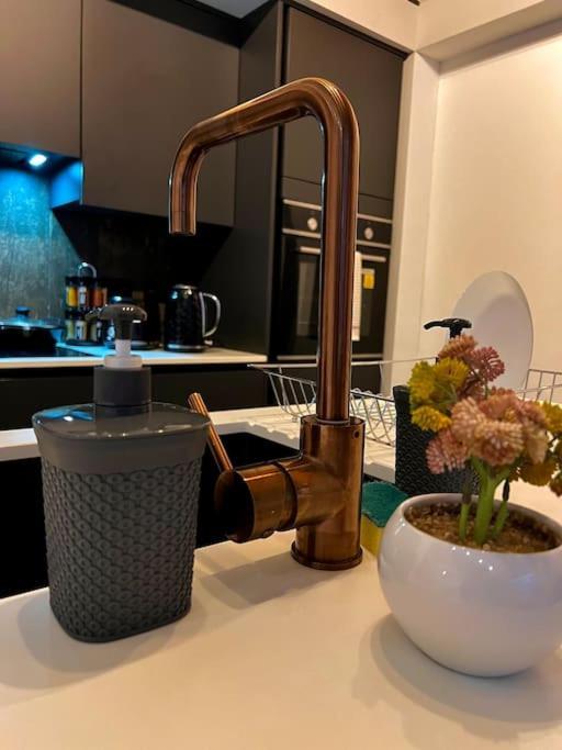 Cityzenretreat - Mezzanine Apartment Sleeps 4 Sheffield City Centre 외부 사진
